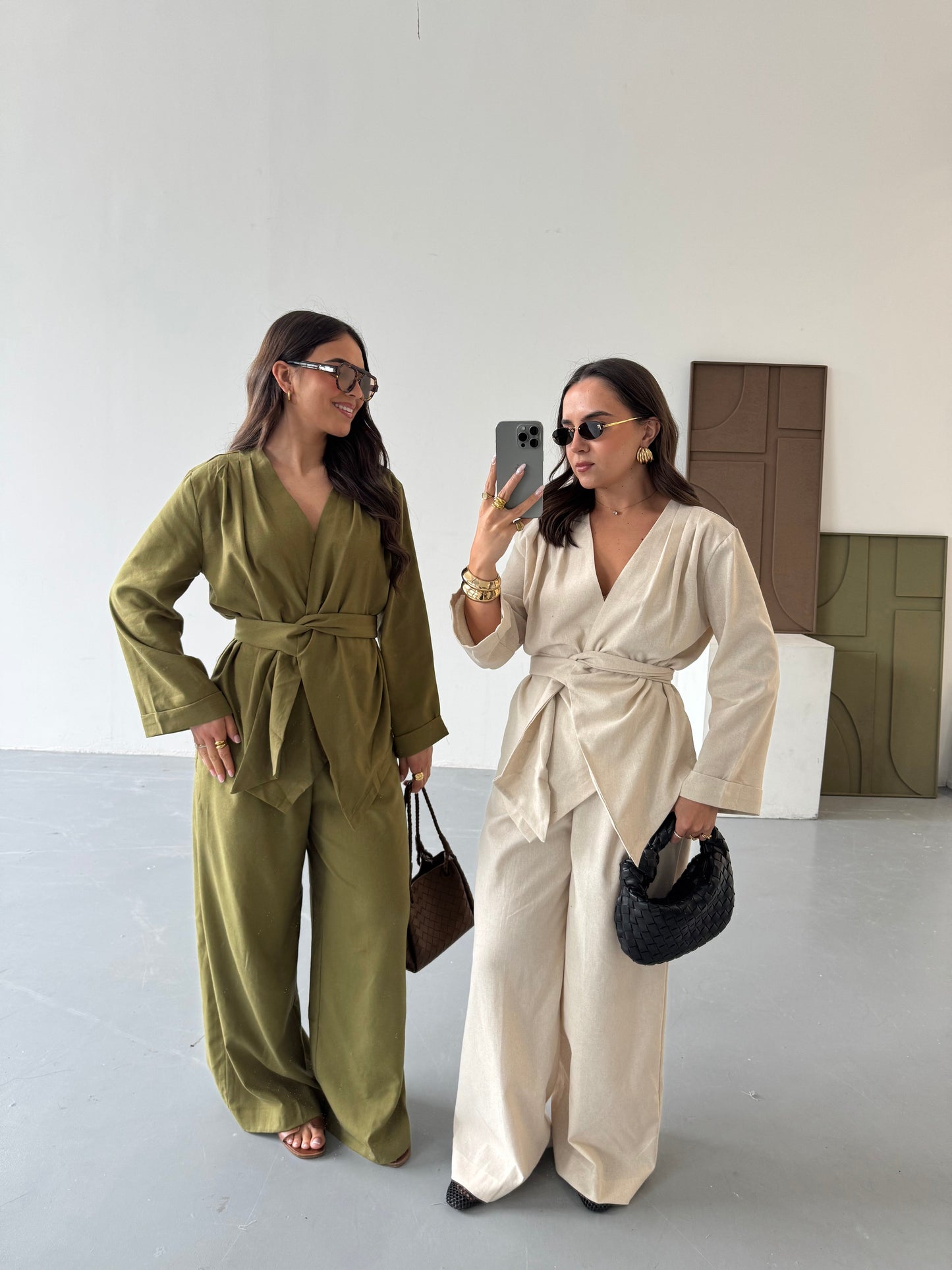 Ensemble - Naomi - Little Paris