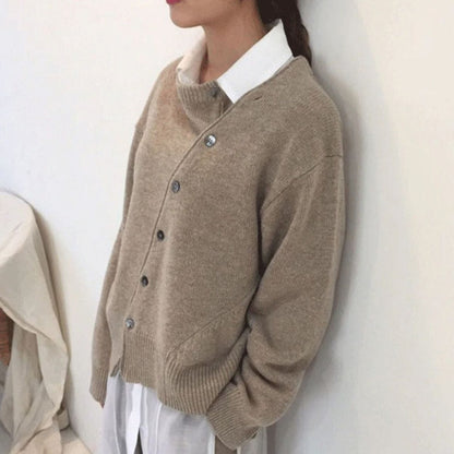 Cardigan asymétrique boutonné en maille fine - Livian - Little Paris